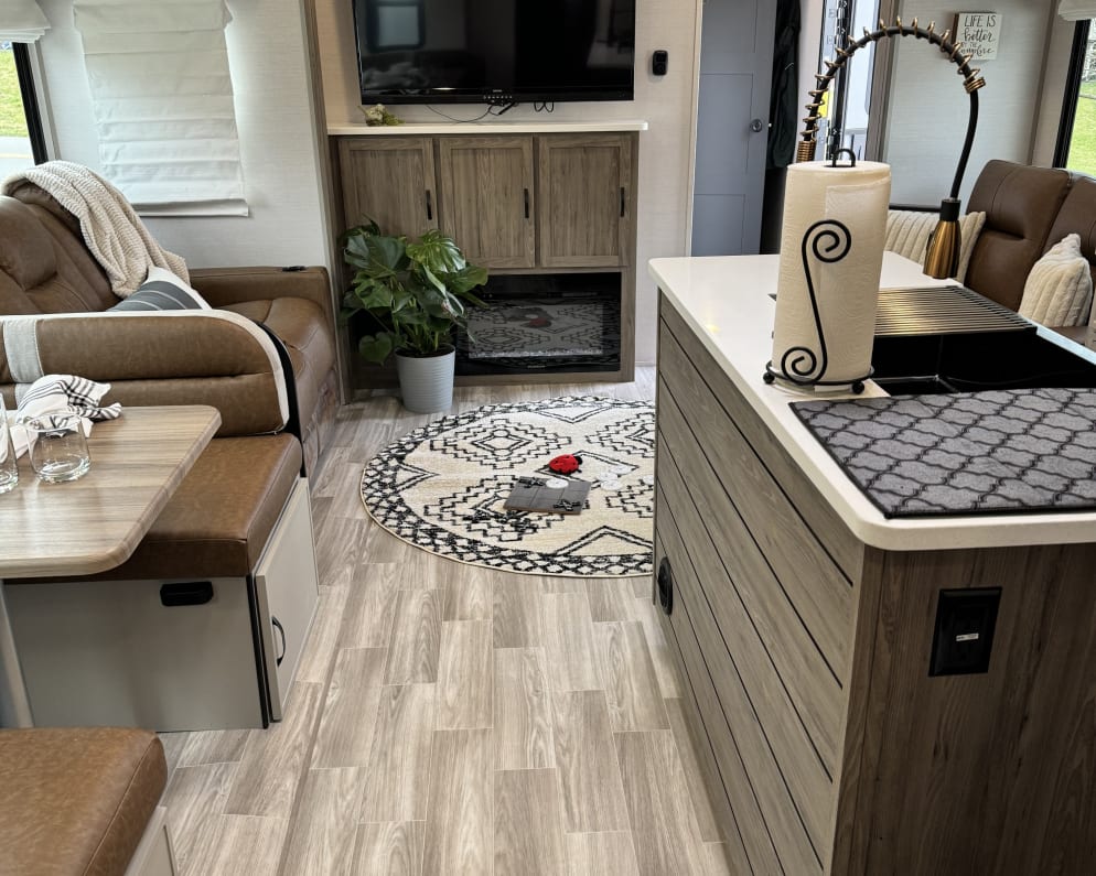 2024 Forest River Vibe 34BH