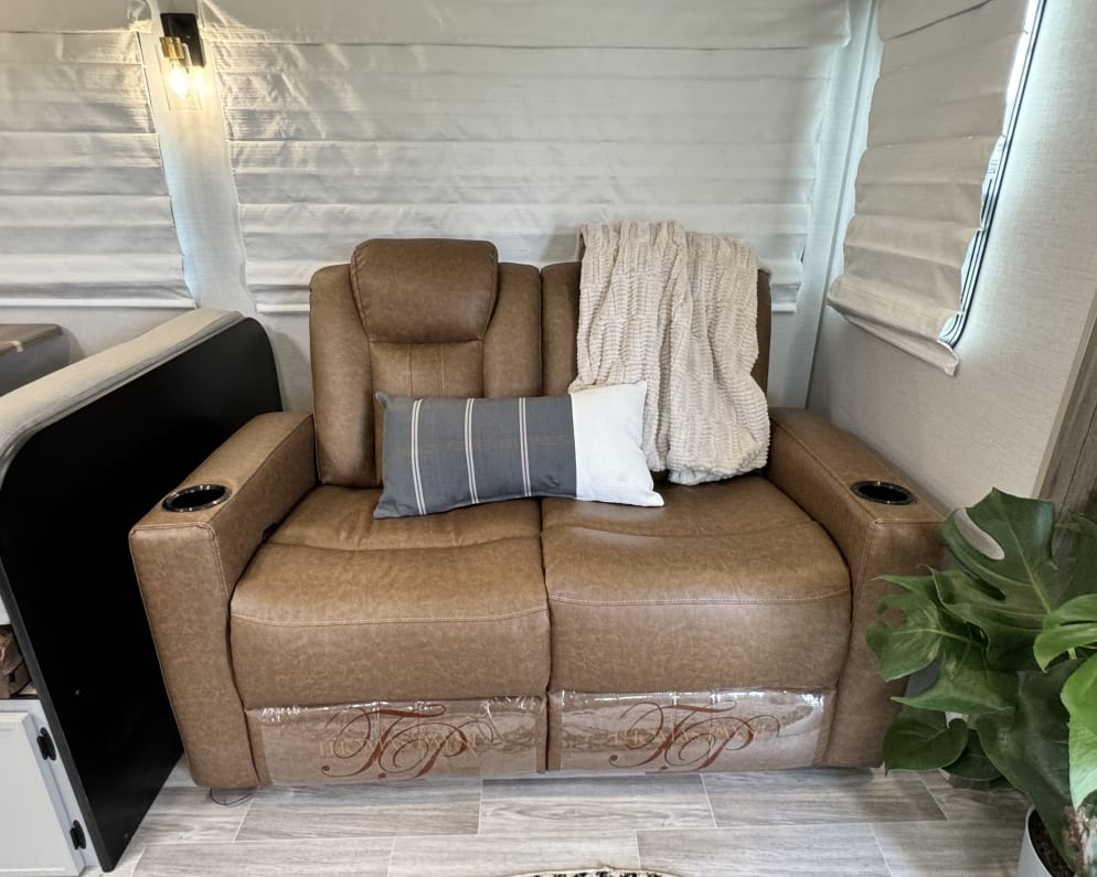 2024 Vibe 34BH  by Forest River for rent in 17602