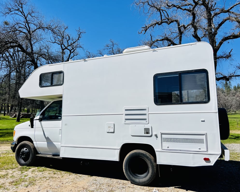 1994 Class C RV for Rent in Placerville, California