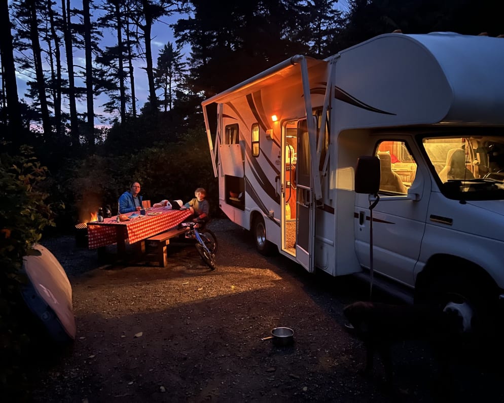 2013 Thor Chateau available for rent in Orcas Washington