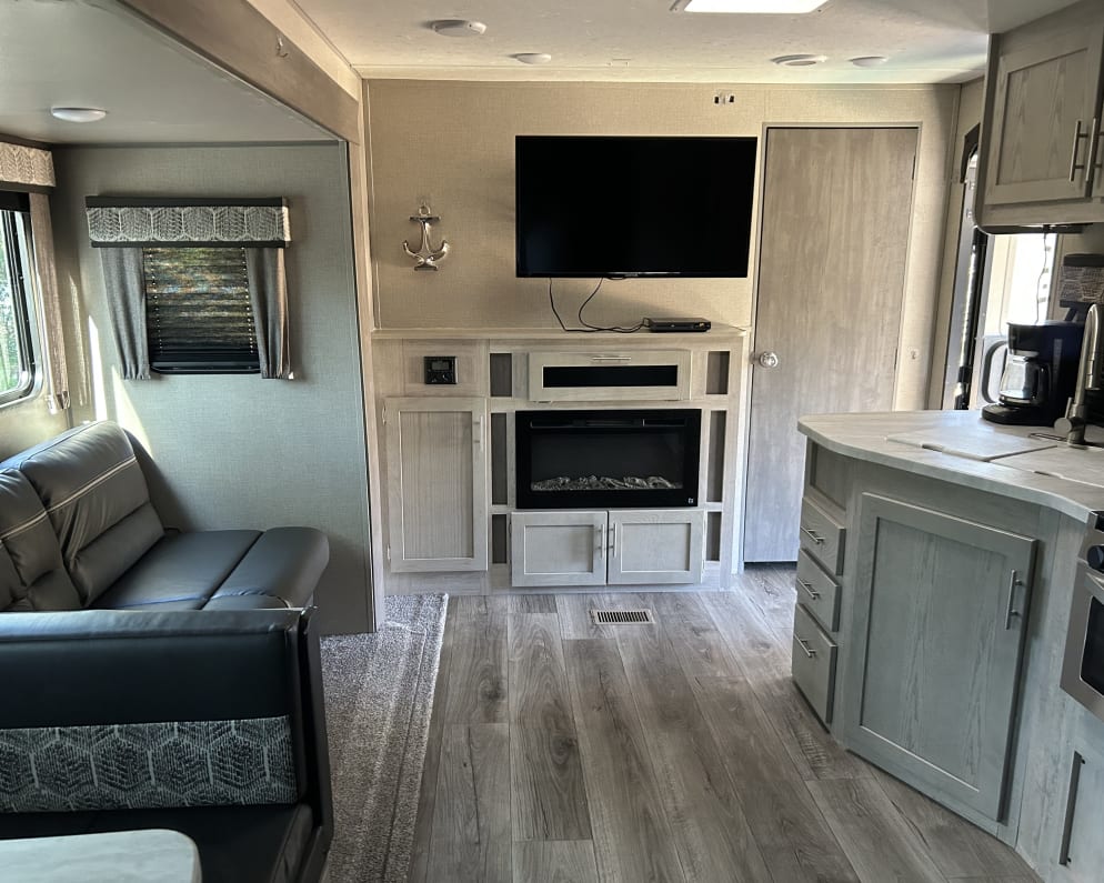 2022 Coachmen Catalina Legacy Travel Trailer for rent in Freeport Florida