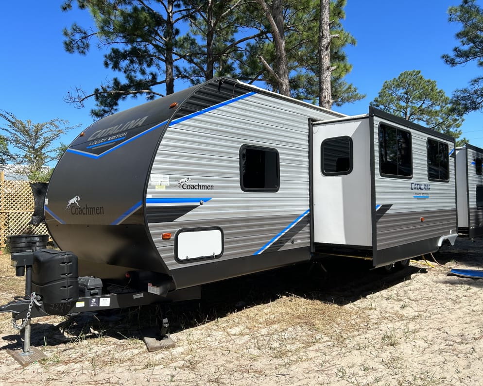 2022 Coachmen Catalina Legacy