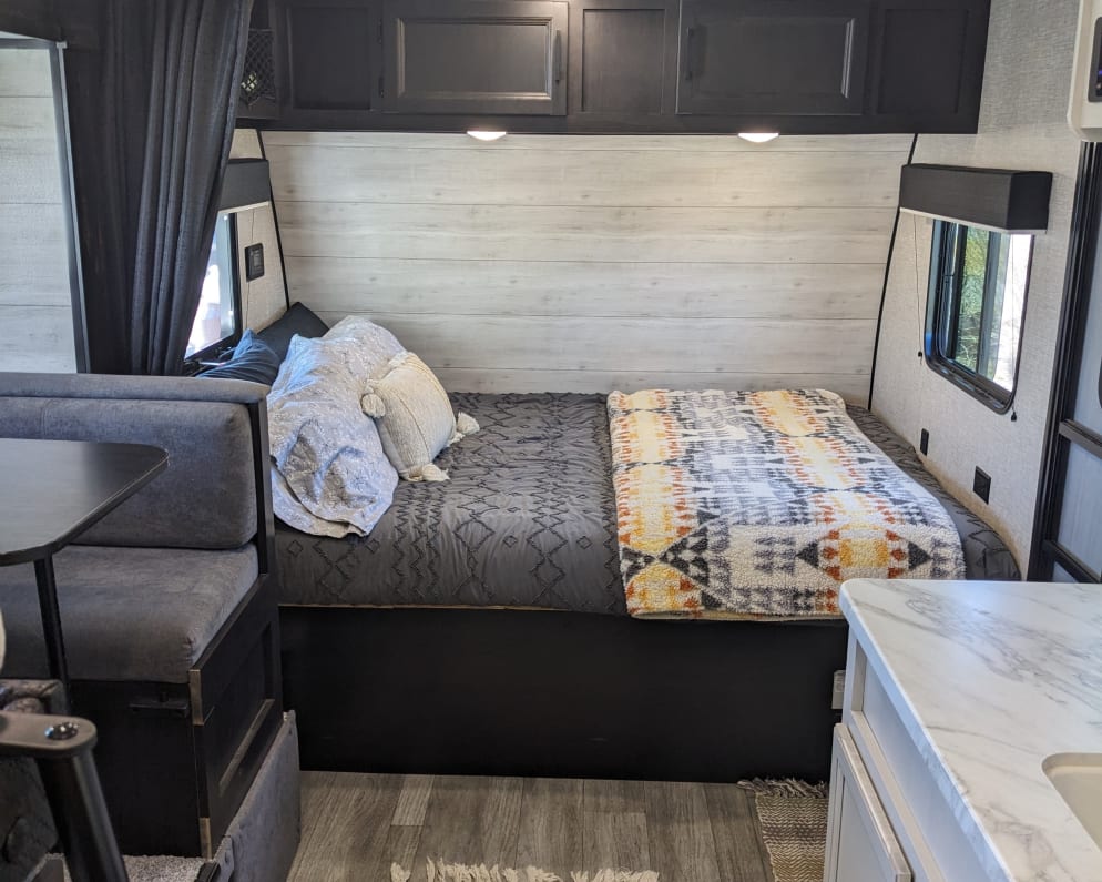 2023 Jayco Jay Flight SLX Baja Edition Travel Trailer for rent in Powell Butte Oregon
