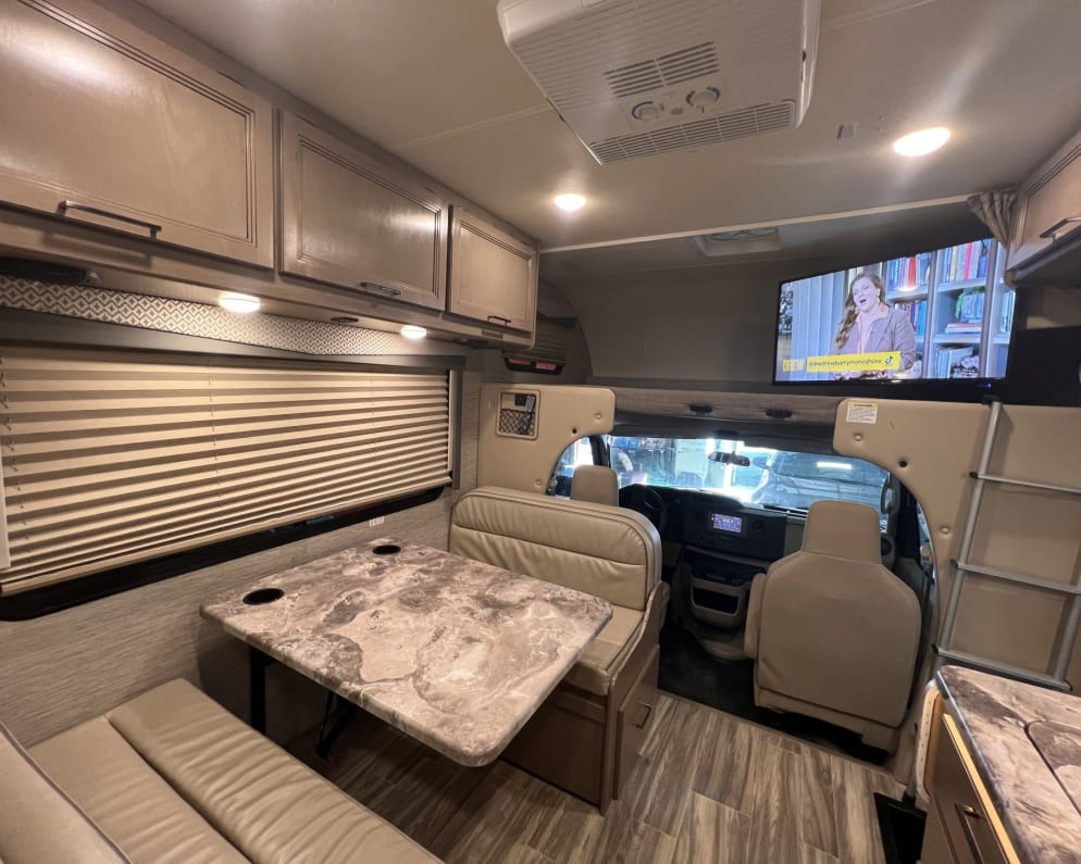 2022 Thor Four Winds Class C for rent in maple ridge British Columbia