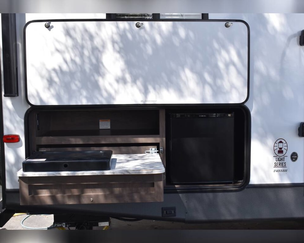 2020 Dutchmen Coleman Light Travel Trailer for rent in EARP California