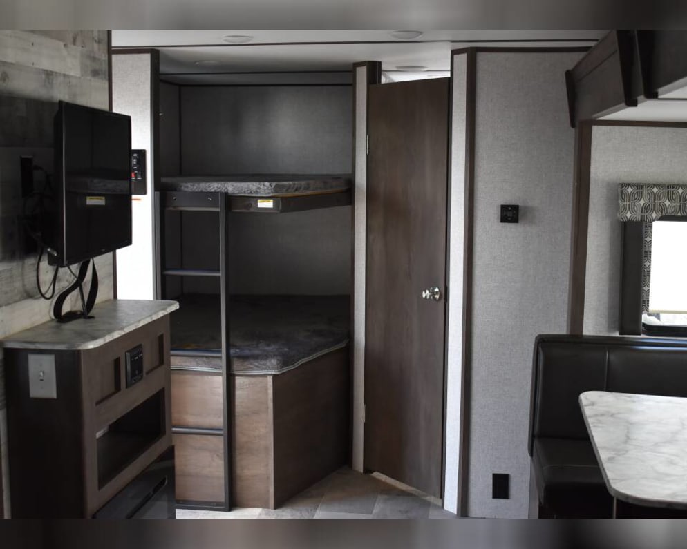 2020 Coleman Light  by Dutchmen for rent in 92242