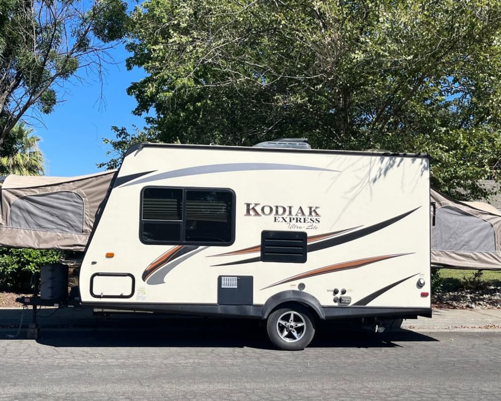 Travel Trailer RV for Rent in Redding, California