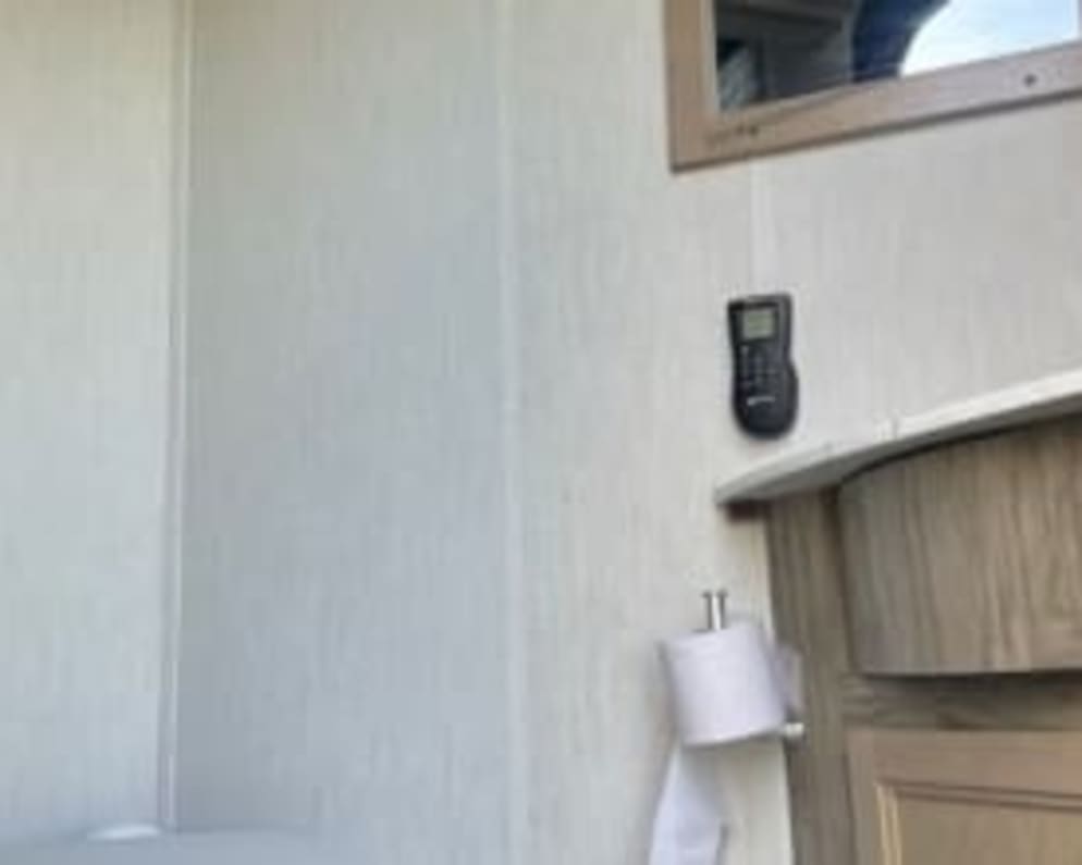 2022 Forest River Cherokee Arctic Wolf Fifth Wheel for rent in Sealy Texas