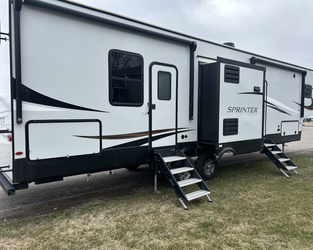 2022 Keystone Sprinter available for rent in Blackfoot Idaho