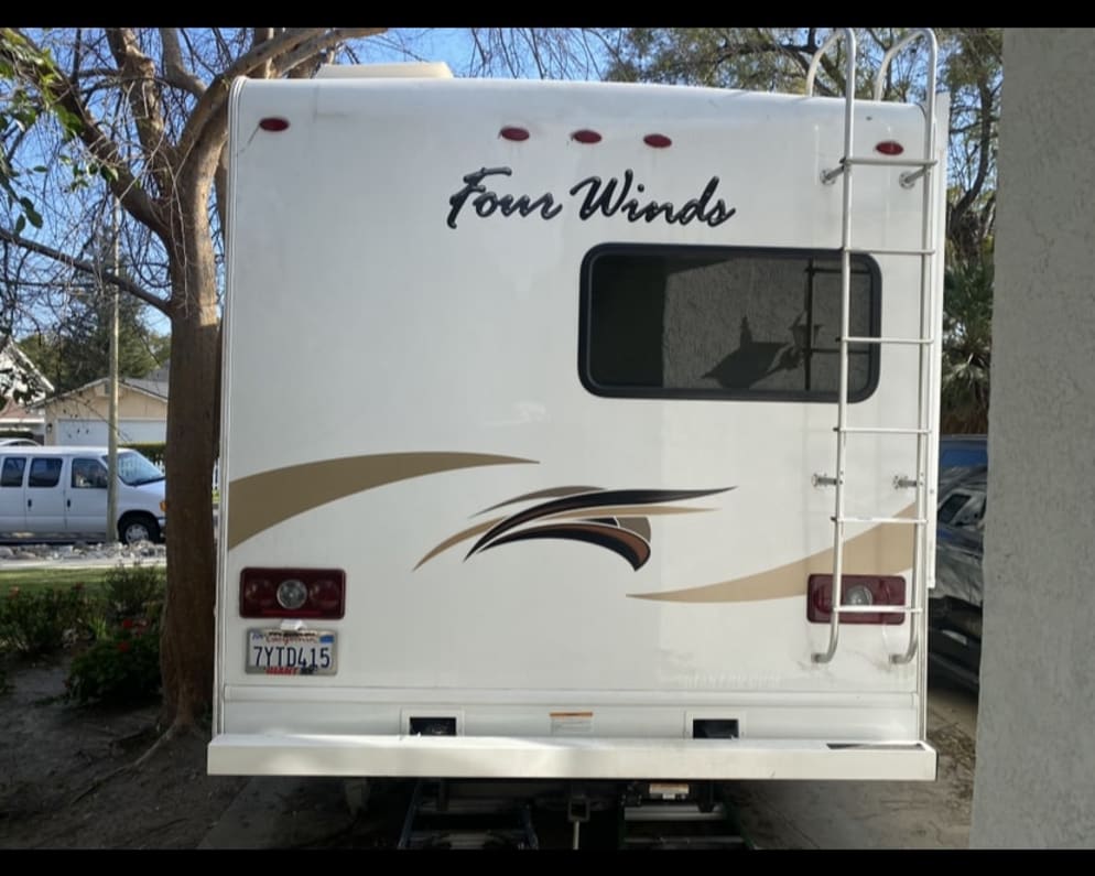 2018 Thor Four Winds Class C for rent in Granada Hills California