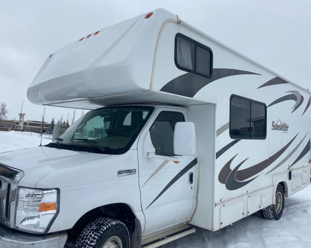 2009 Sunseeker  by Forest River for rent in T2E 4X4