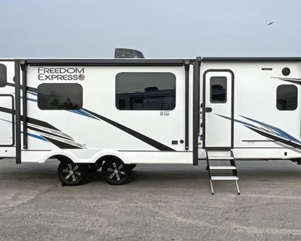 2022 Coachmen 326BHDSLE available for rent in Fultondale Alabama
