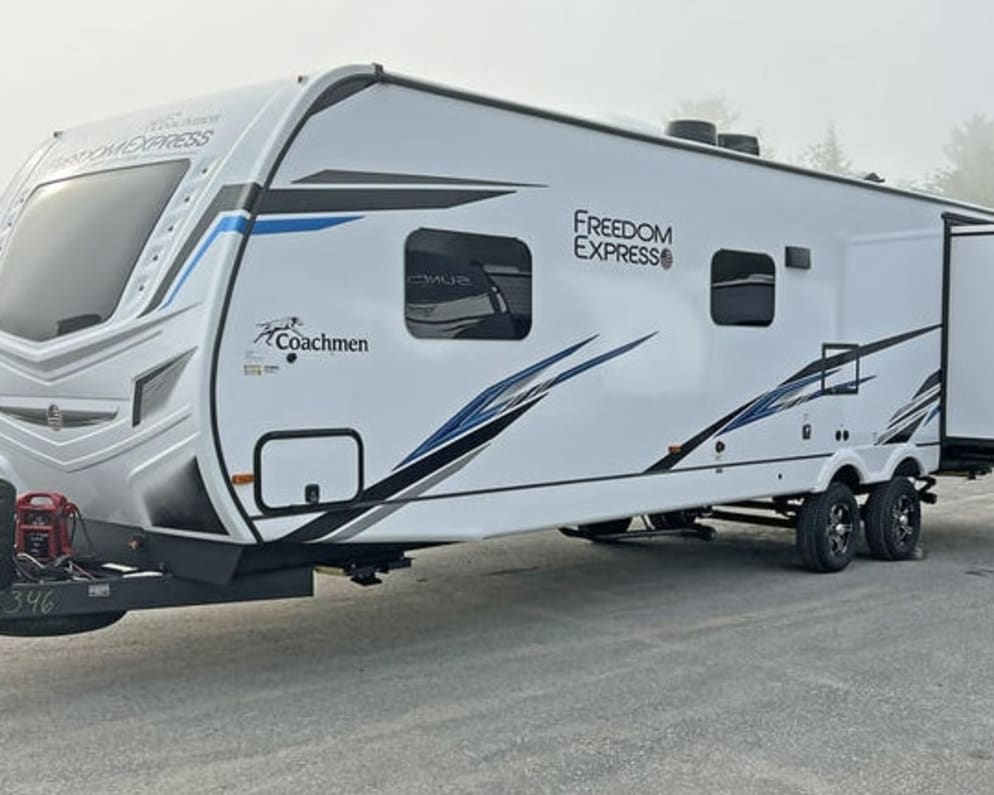 2022 Coachmen 326BHDSLE Travel Trailer for rent in Fultondale Alabama