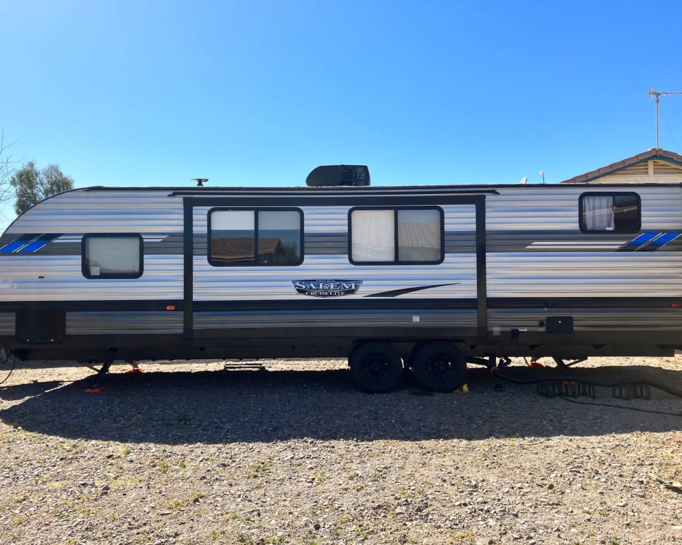 Full view of trailer.