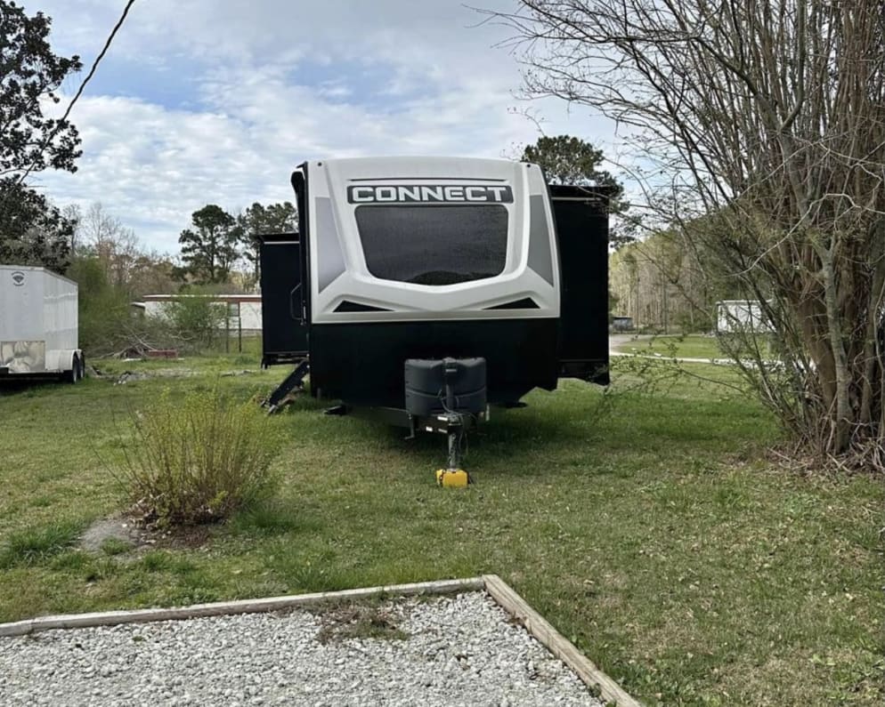 Travel Trailer RV for Rent in Jacksonville, North Carolina