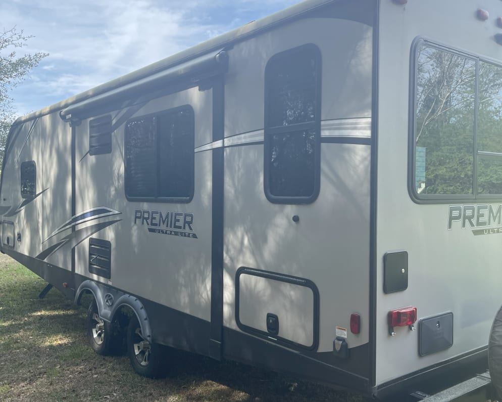 2019 Travel Trailer RV for Rent in Riegelwood, North Carolina