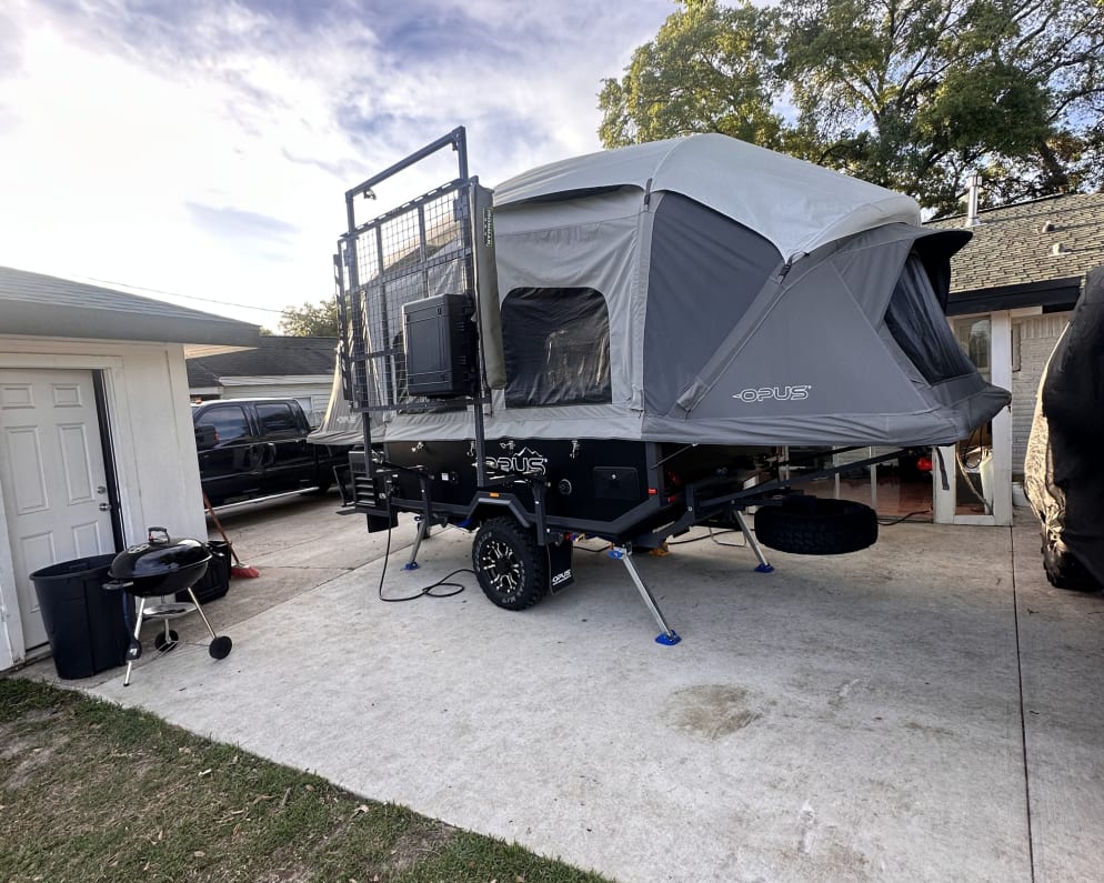 2024 Popup Trailer RV for Rent in Houston, Texas