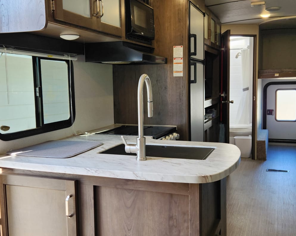 2020 Travel Trailer RV for Rent in ANAHUAC, Texas