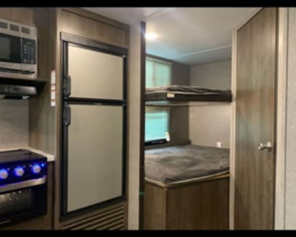 2019 Dutchmen Coleman Light Travel Trailer for rent in Broken Arrow Oklahoma