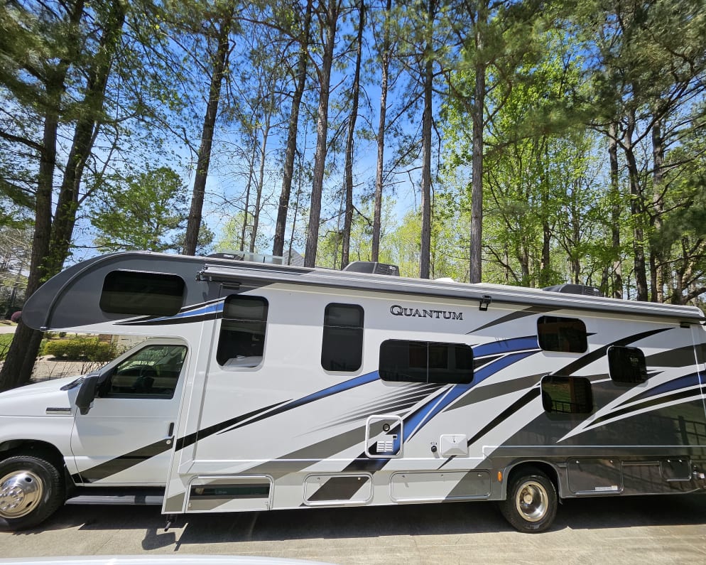 2024 Class C RV for Rent in Youngsville, North Carolina