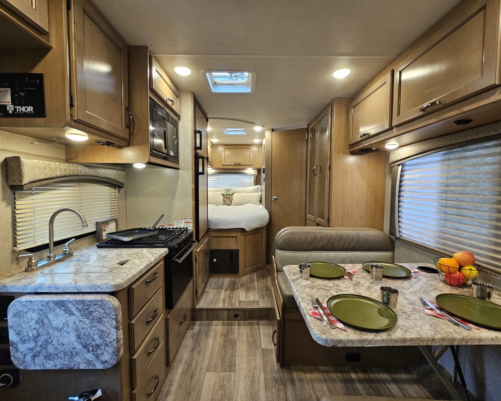 2021 Thor Motor Coach Four Winds Class C for rent in San Jose California