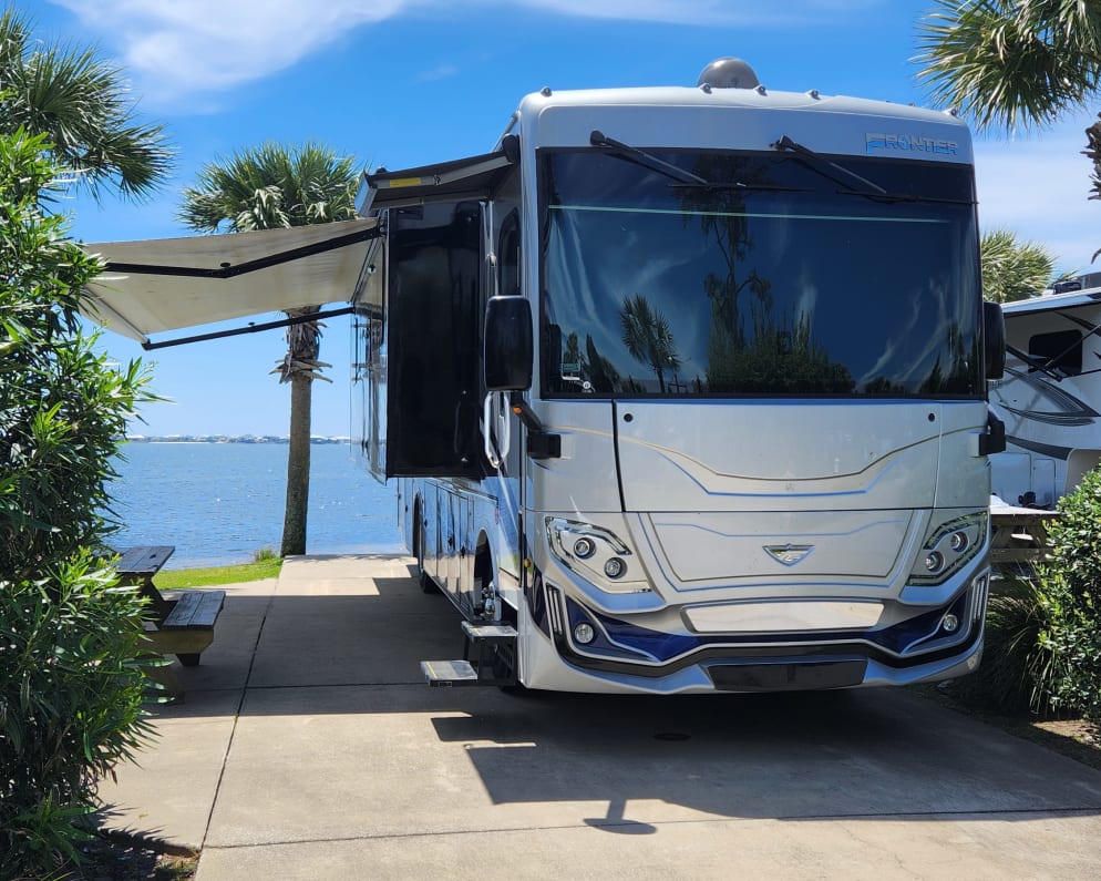 2022 Fleetwood Frontier Class A for rent in Lawrenceville Georgia