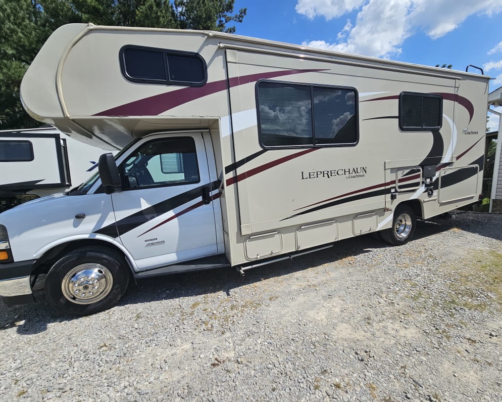 2020 Class C RV for Rent in summertown, Tennessee