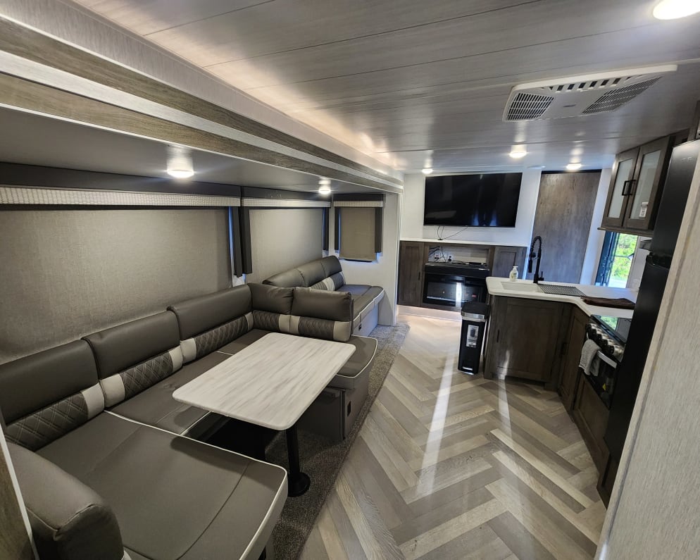 2022 Travel Trailer RV for Rent in Amelia, Ohio