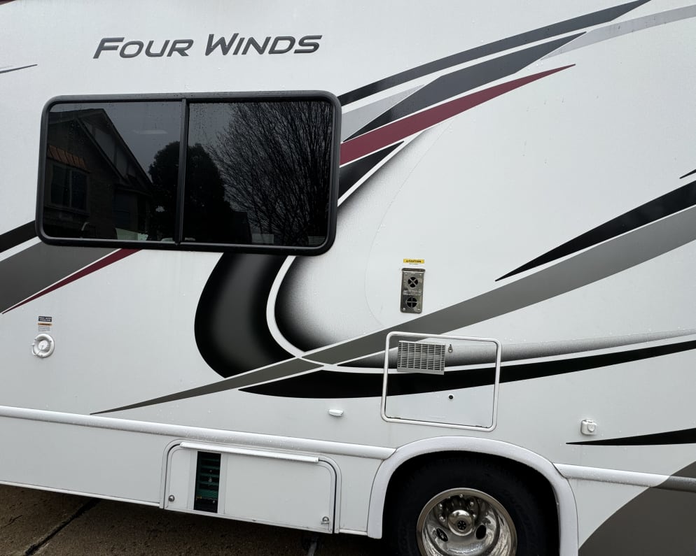 2021 Four Winds  by Thor for rent in 48083