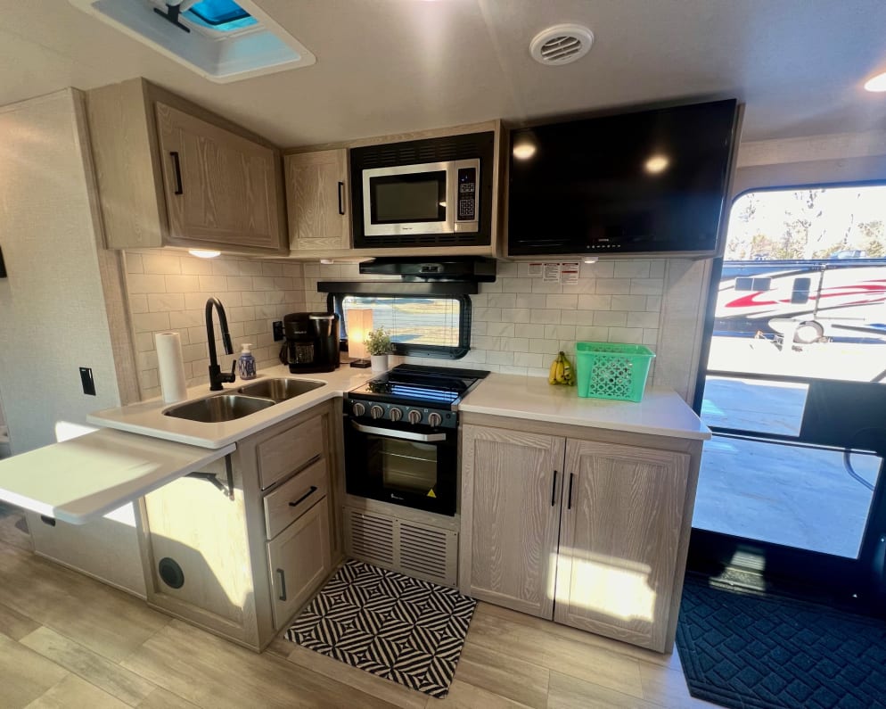 2023 Forest River Rockwood Ultra Lite available for rent in Hartselle Alabama
