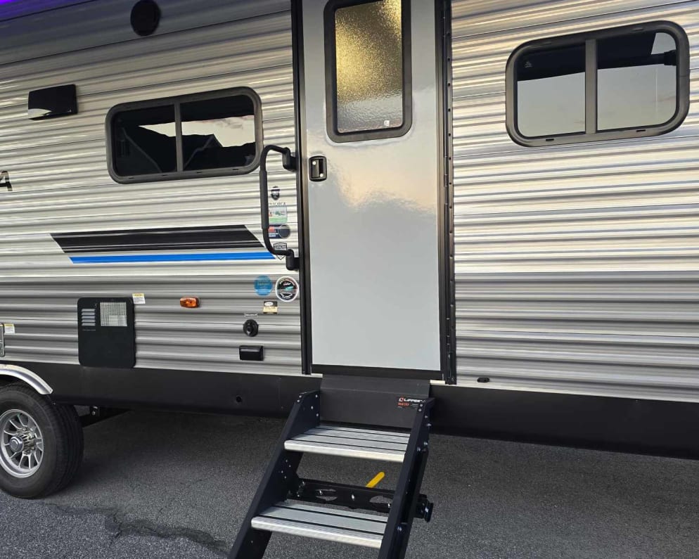 2023 Coachmen Catalina Legacy 293QBCK Travel Trailer for rent in CHAMBERSBURG Pennsylvania