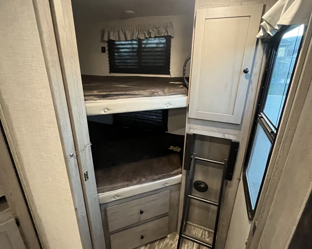 2020 Keystone RV Outback Ultra-Lite Travel Trailer for rent in herriman Utah