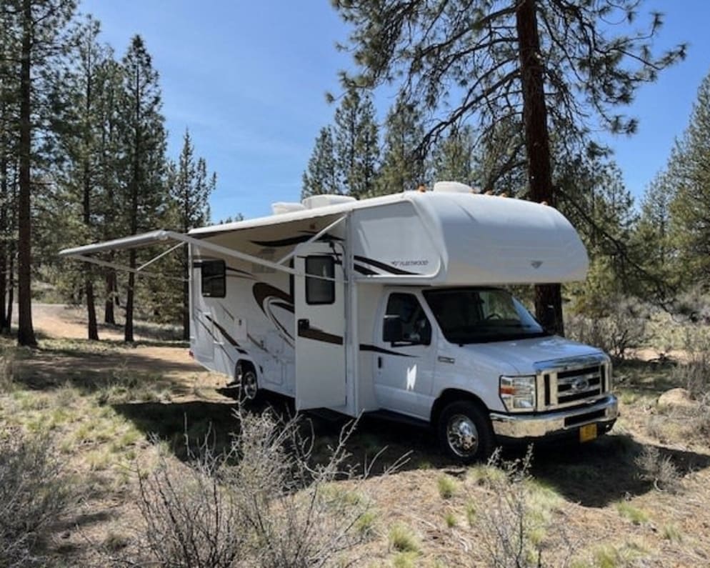 2013 Jamboree Searcher available for rent in Bend Oregon