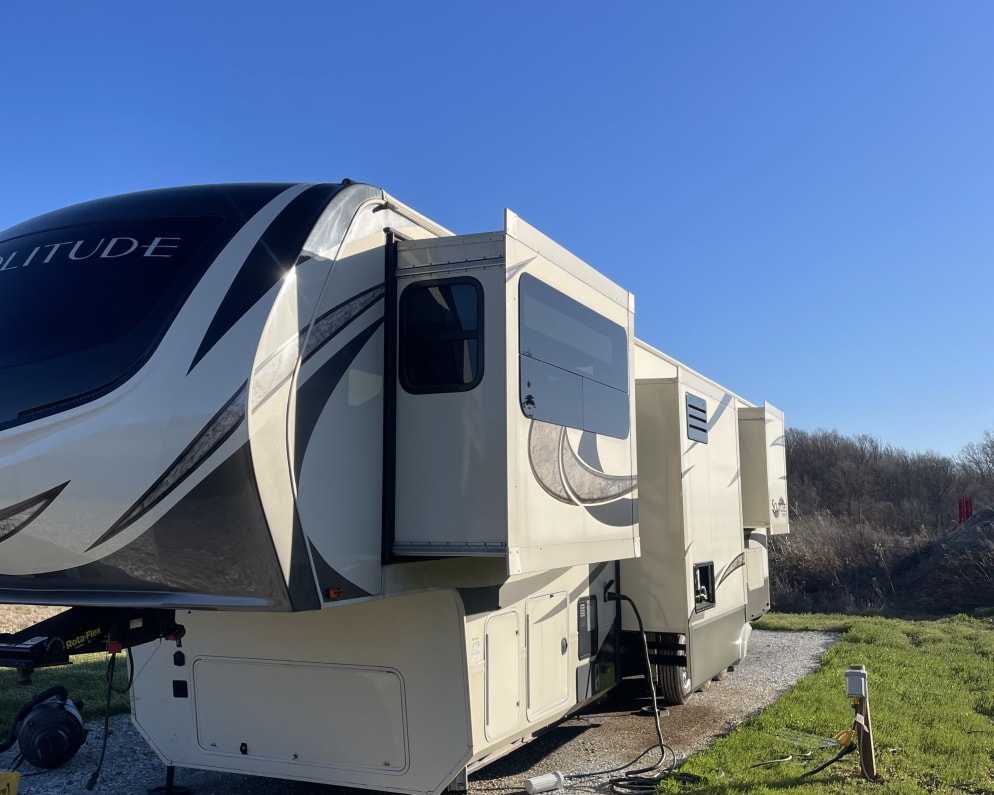 2018 Grand Design Solitude Toy Hauler