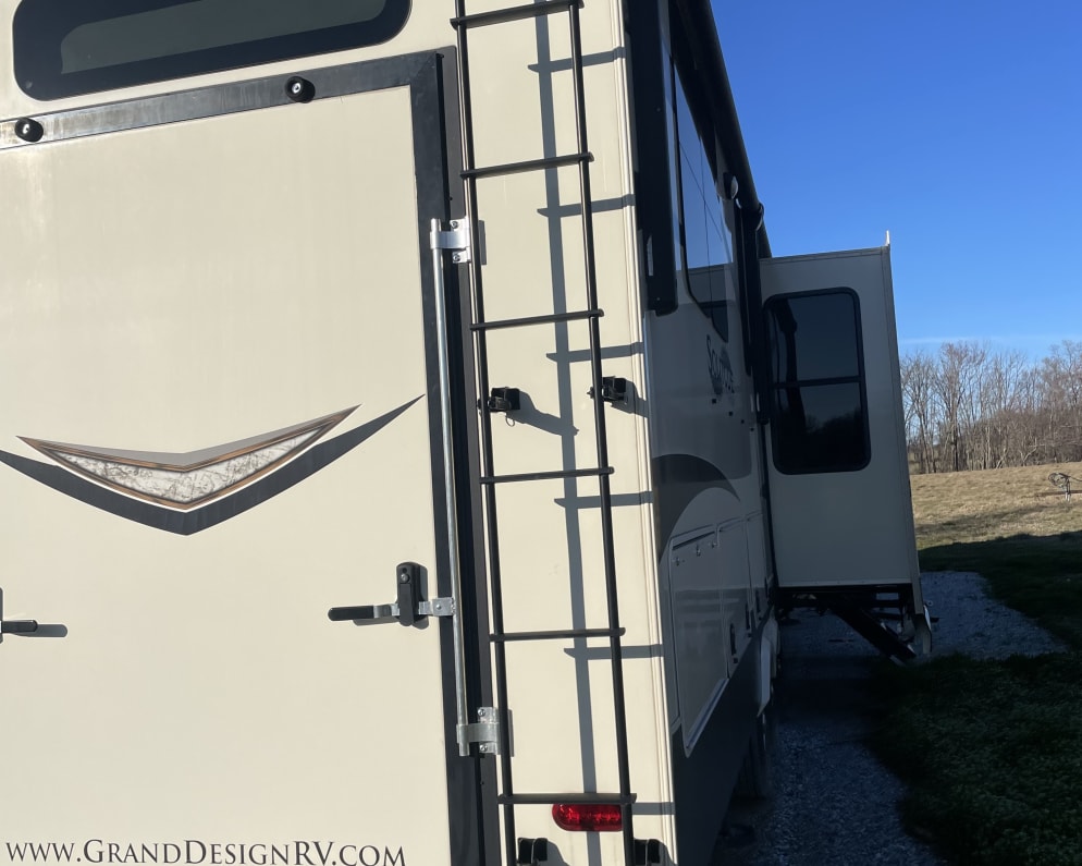 2018 Grand Design Solitude Toy Hauler Fifth Wheel for rent in Westminster Maryland