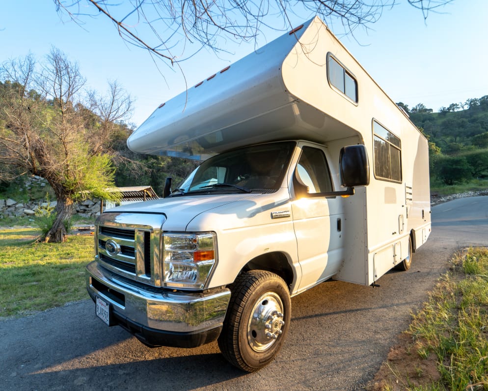 2019 Thor Majestic Class C for rent in Exeter California