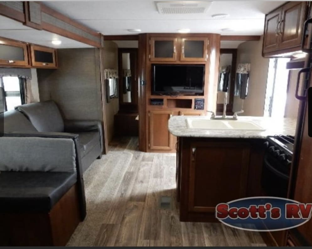Travel Trailer RV for Rent in Woodland, Washington