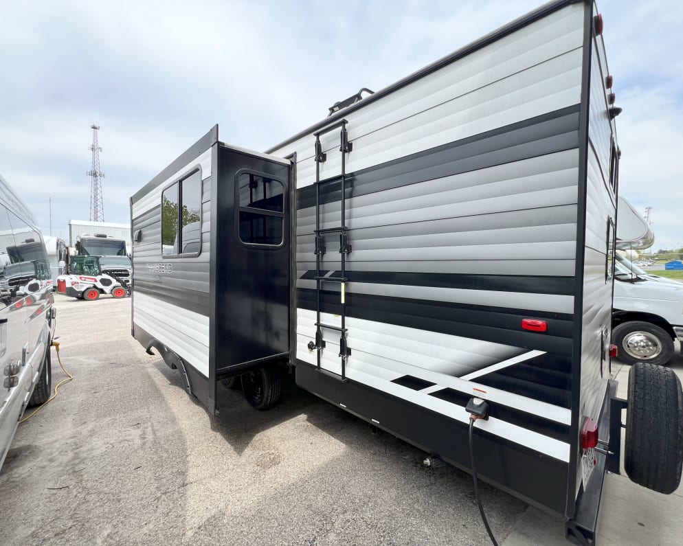 2021 Travel Trailer RV for Rent in Moraine, Ohio