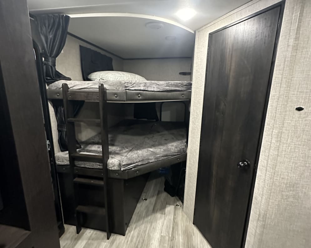 Travel Trailer RV for Rent in Salem, Oregon