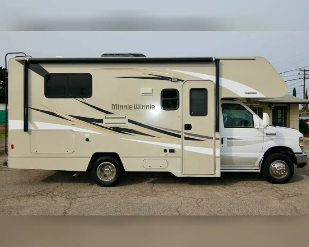 2016 Winnebago Minnie Winnie available for rent in Anchorage Alaska