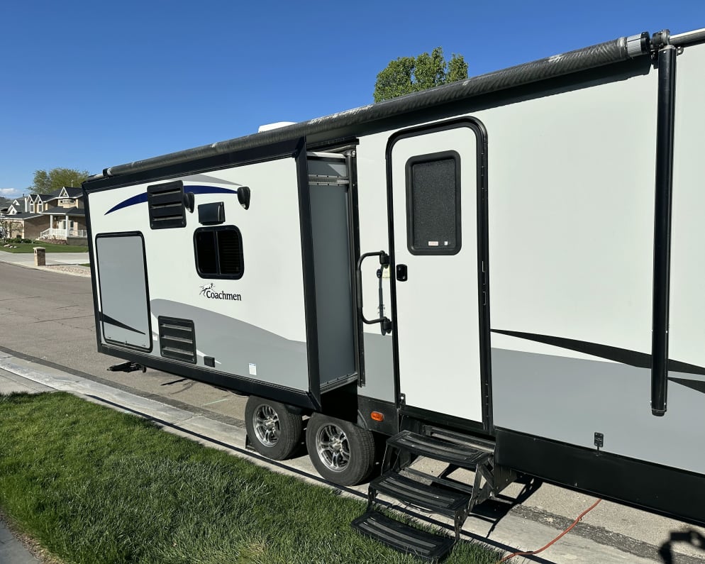 2020 Apex  by Coachmen for rent in 84065