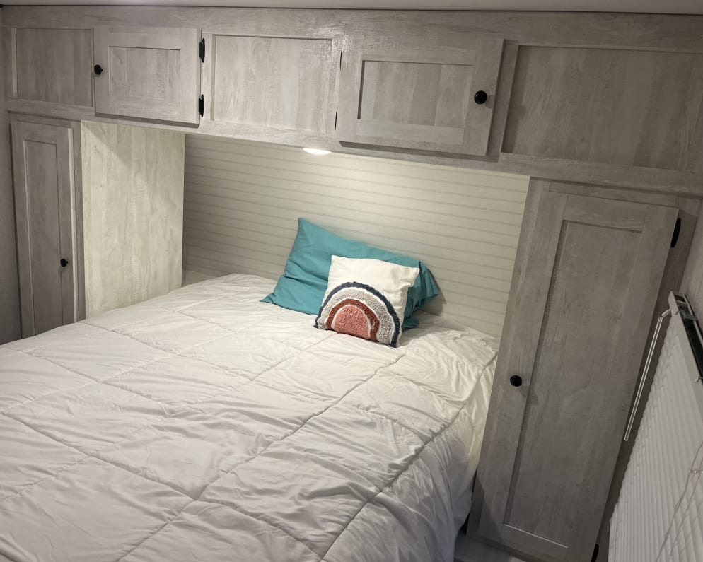 2024 I5 526DB  by Shasta RVs for rent in 49426