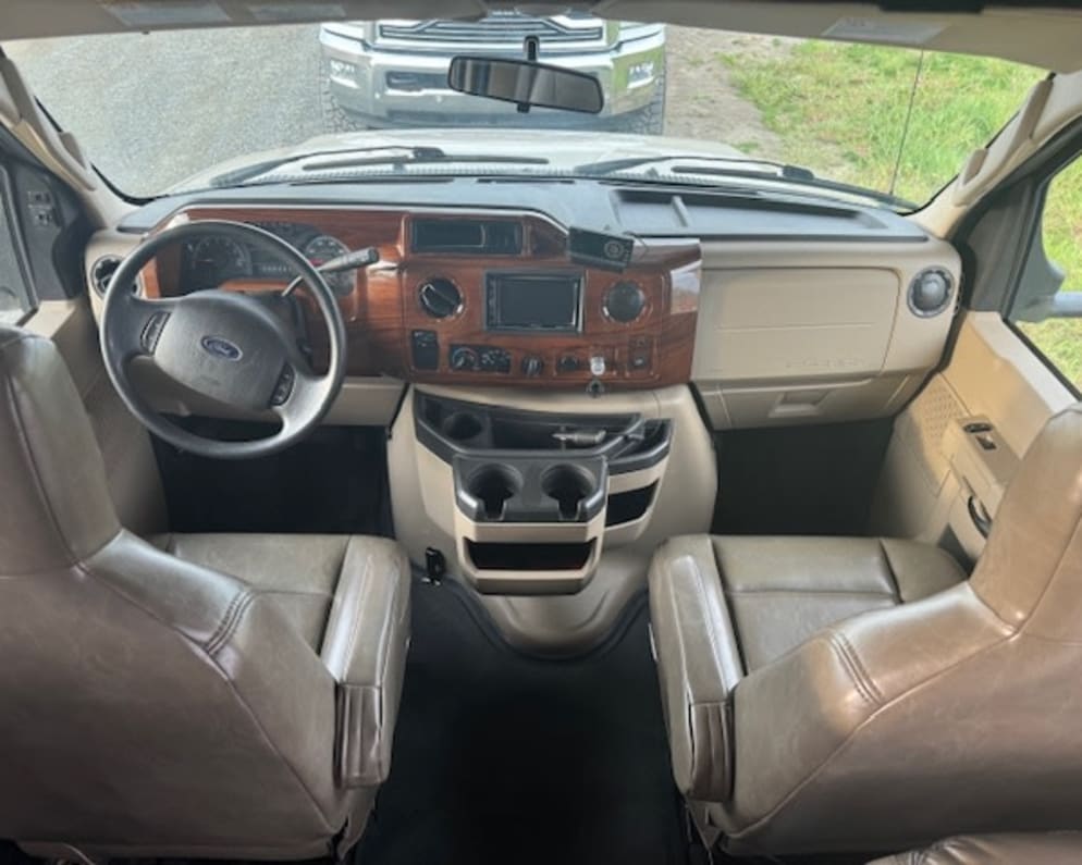 2017 3051S Ford  by Forest River for rent in 99320