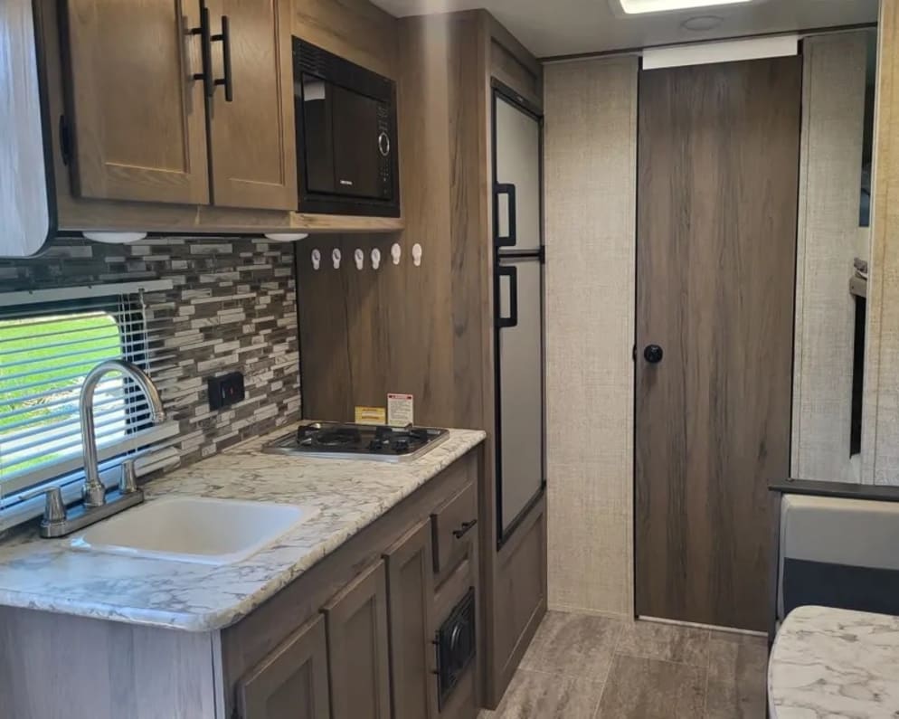2020 Bunkhouse Ultra-Lite Series  by Grand River for rent in K7R 3K8