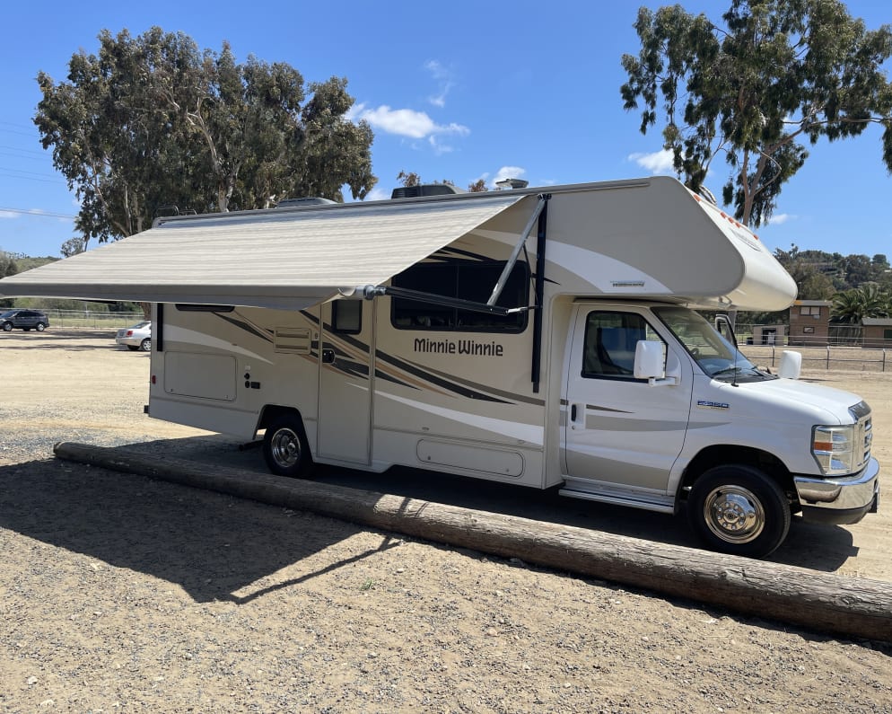 2017 Winnebago Minnie Winnie available for rent in Bonita California