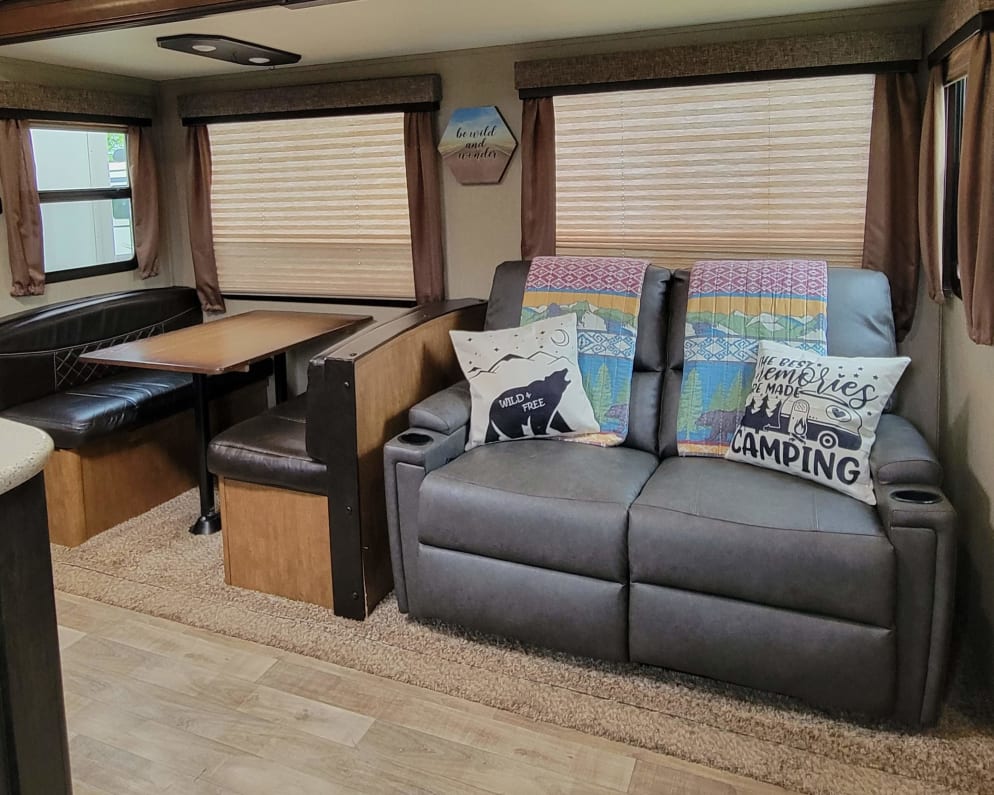 2017 Grand Design Reflection Travel Trailer for rent in Old Hickory Tennessee