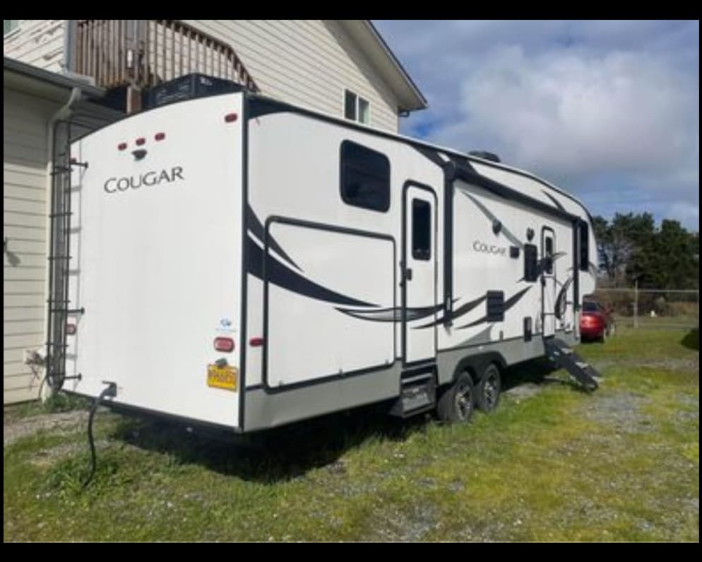 2021 Cougar  by Keystone RV for rent in 97411