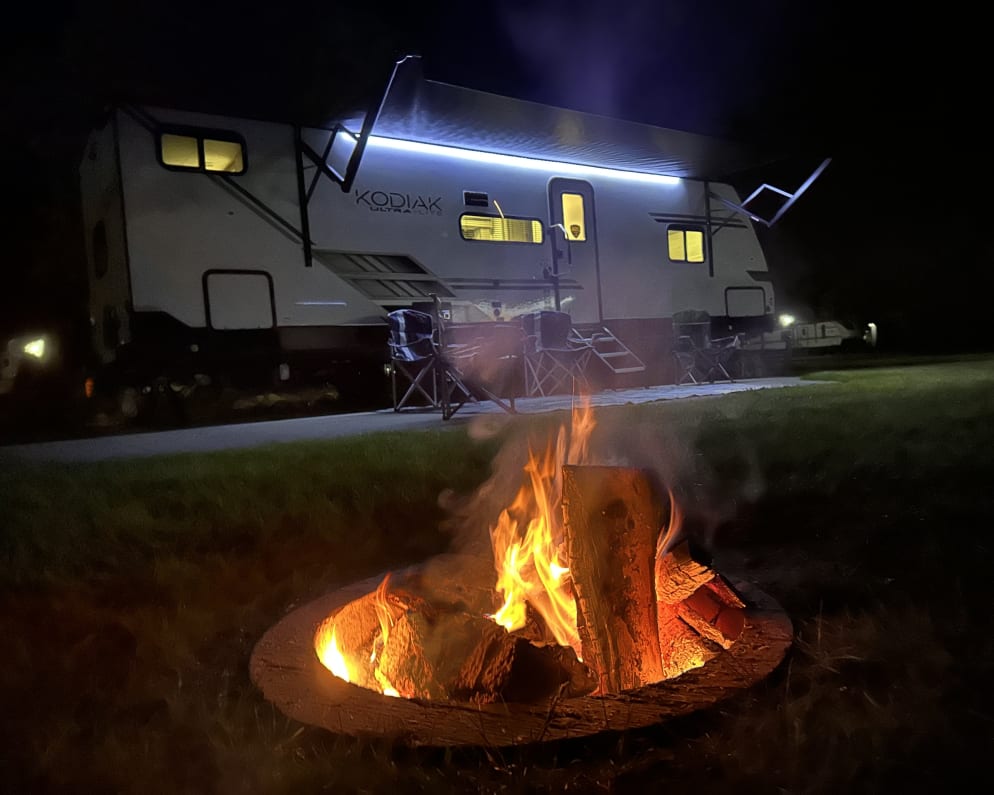 2022 Kodiak Ultra Lite  by Dutchmen for rent in 49431