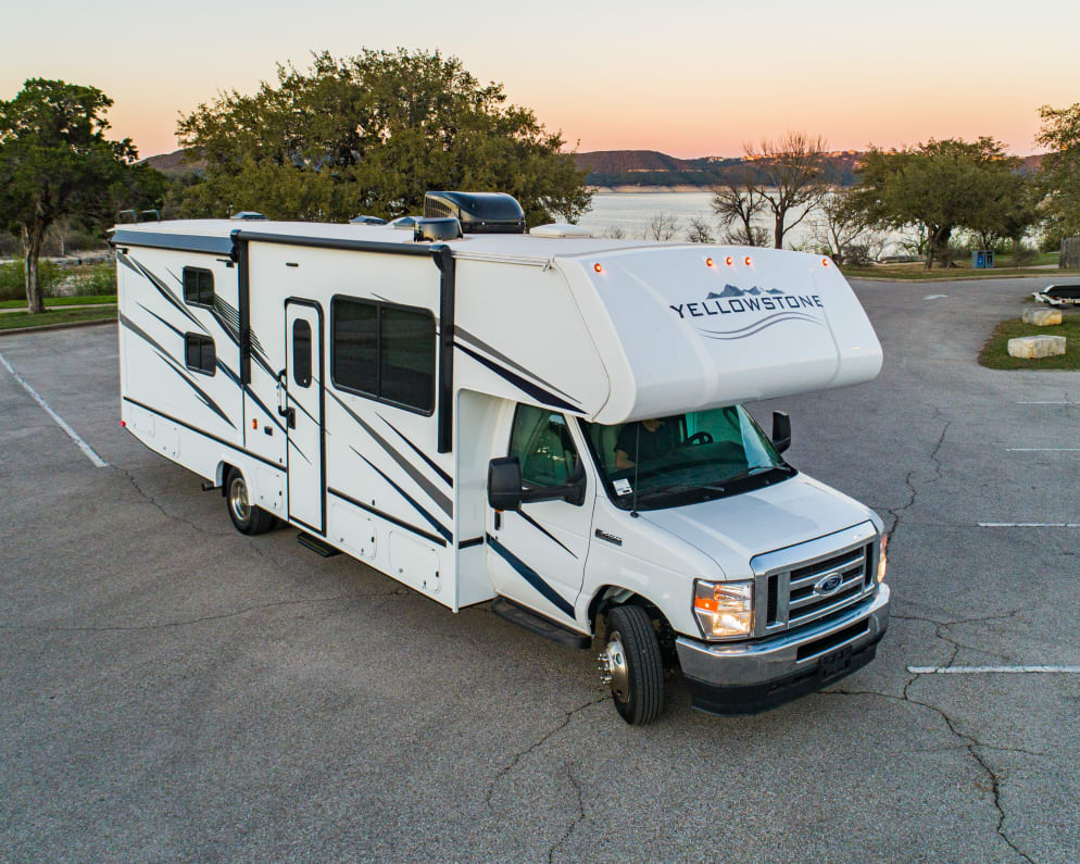 Class C RV for Rent in Austin, Texas - RVUSA.com