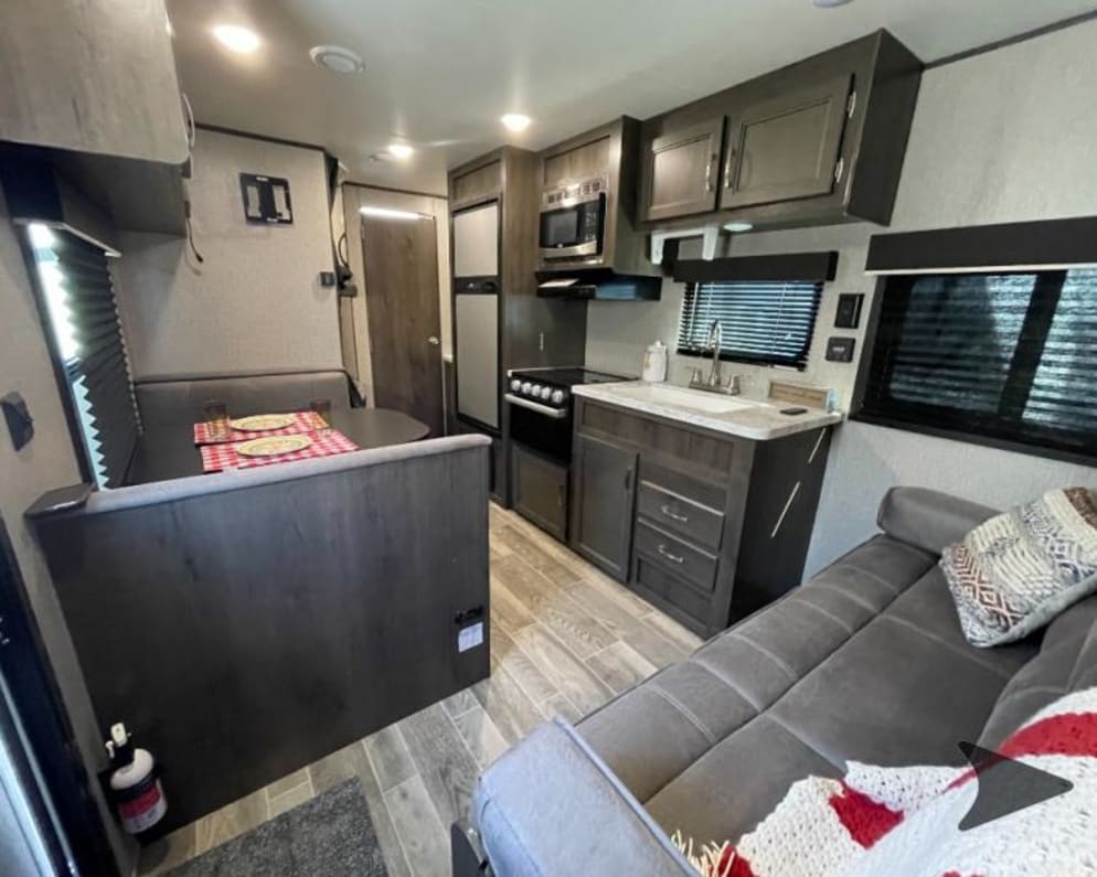 2022 Jayco Jay Flight Travel Trailer for rent in Lebanon Ohio